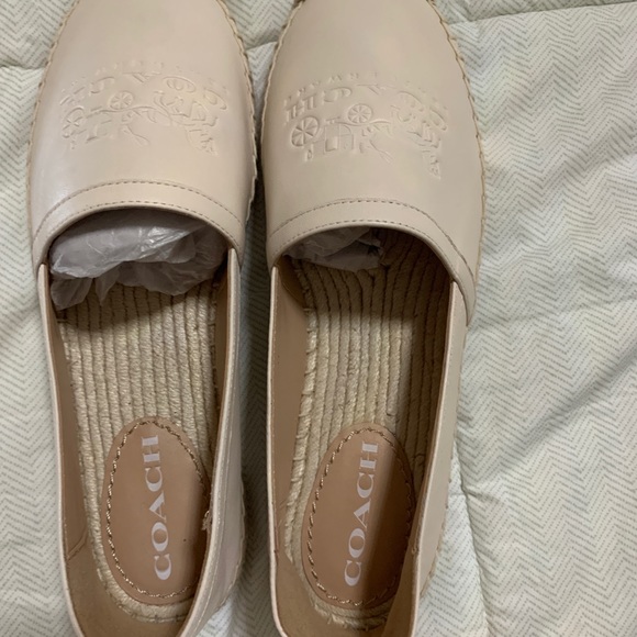 Coach “Charlie” Leather espadrilles in Chalk color. BNWT. Never worn - Picture 3 of 4